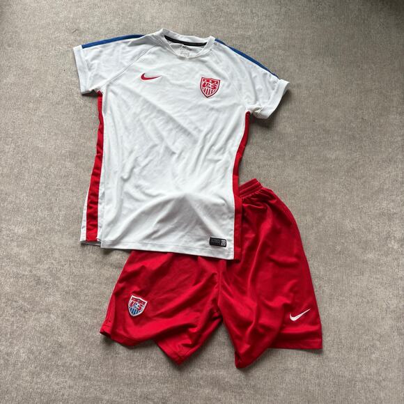 Nike Women’s US soccer team jersey - Picture 1 of 6